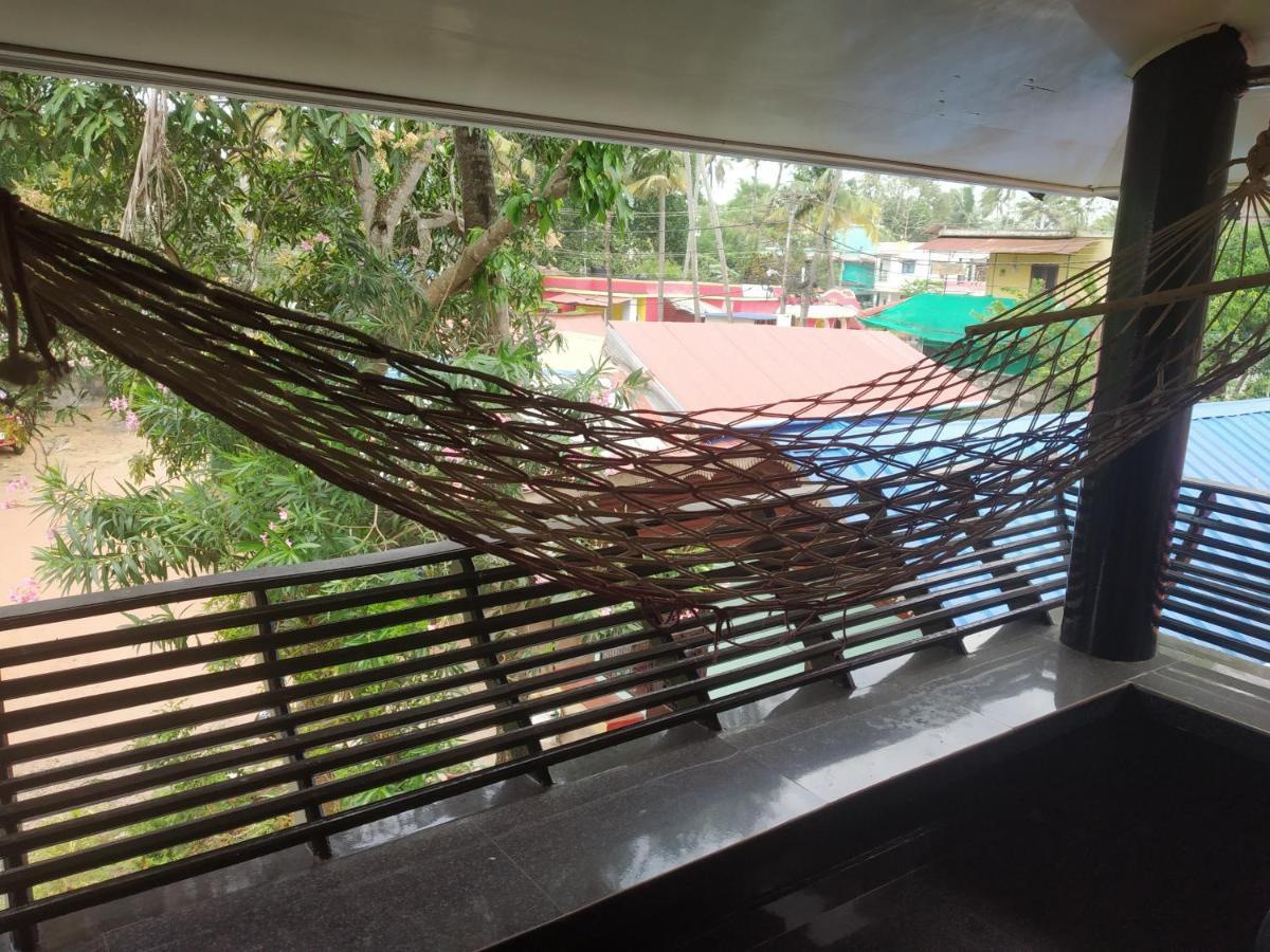Hôtel Mummy Bamboo House à Varkala Extérieur photo