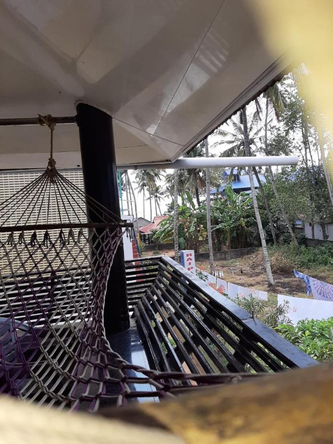 Hôtel Mummy Bamboo House à Varkala Extérieur photo