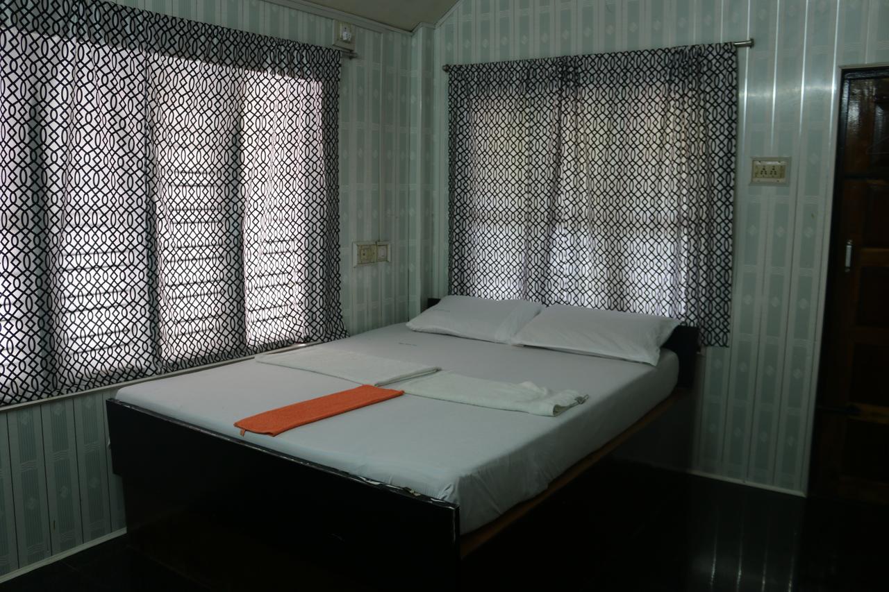 Hôtel Mummy Bamboo House à Varkala Extérieur photo